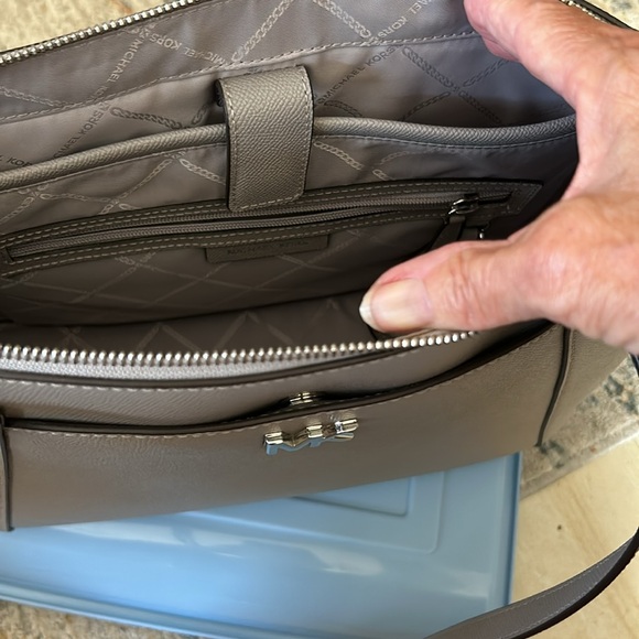 Michael Kors gray Maddie shoulder bag measures 11 x 13 x 4 1/2 - Picture 7 of 10